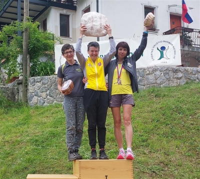 Na prvenstvu Slovenije  v kratkem trailu za veterane teklo osem tekačev KGT Papež