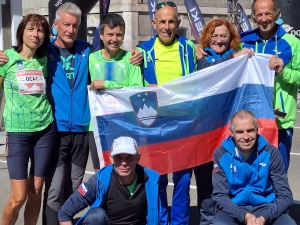 Bron Urške Trobec posamično in ekipno z Ivico Žlogar (KGT Papež) na svetovnem veteranskem prvenstvu v gorskih tekih v Španiji
